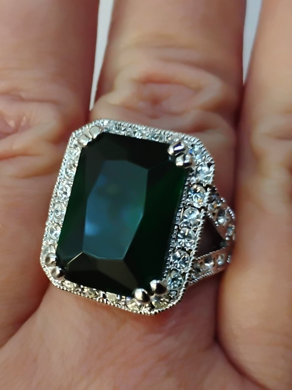 Silver Green Stone Statement Ring with Rhinestones Sz 7.5 to 8